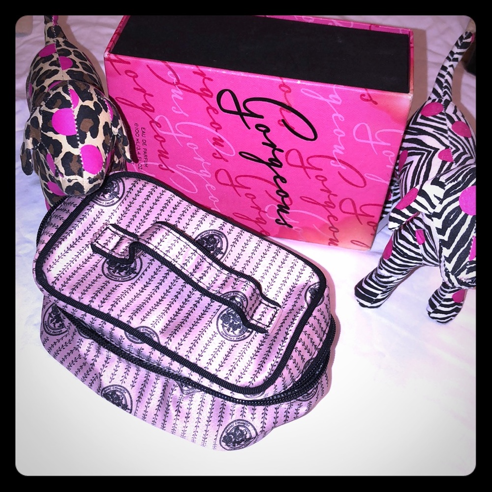 HTF RARE VICTORIA SECRET ❤️COSMETICS BAG